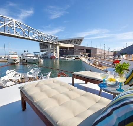 Classic yacht with huge deck&amazing views Sant Adria de Besos Exterior foto